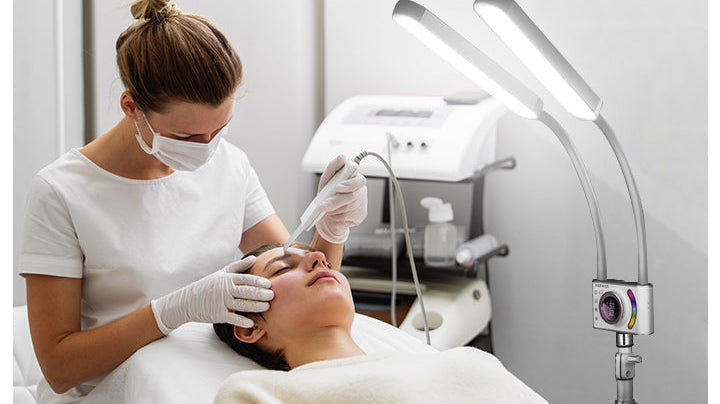 Best LED Light for Estheticians
