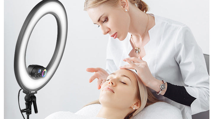 Esthetician Lights: Everything Estheticians Should Know