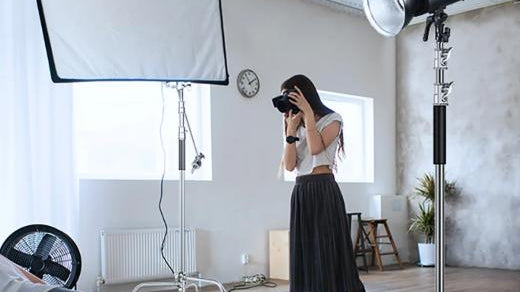 What is a C-Stand? A Pro Guide to Types, Uses & Meaning