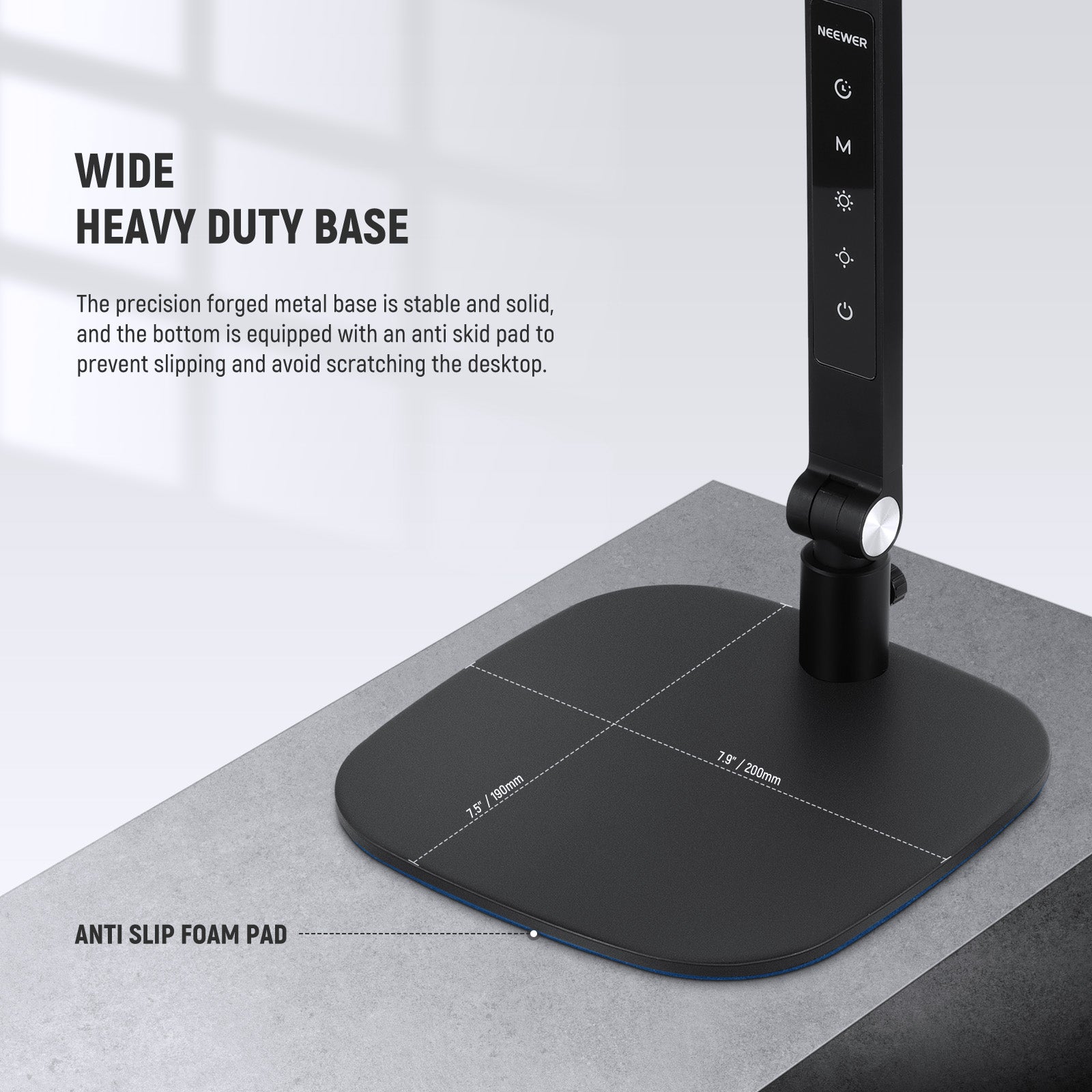 NEEWER BASICS R19 Round Fill Light Kit includes a wide heavy duty base.