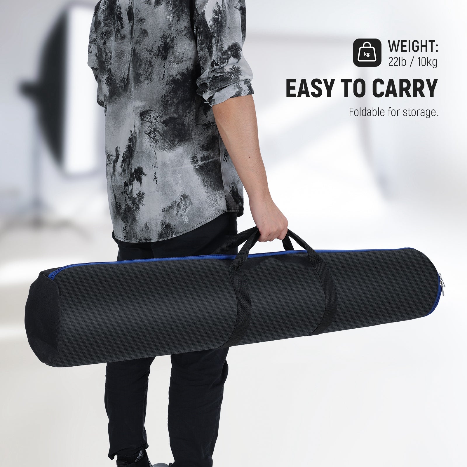 NEEWER ST198SS Heavy Duty Light Stand With Wheels is easy to carry.