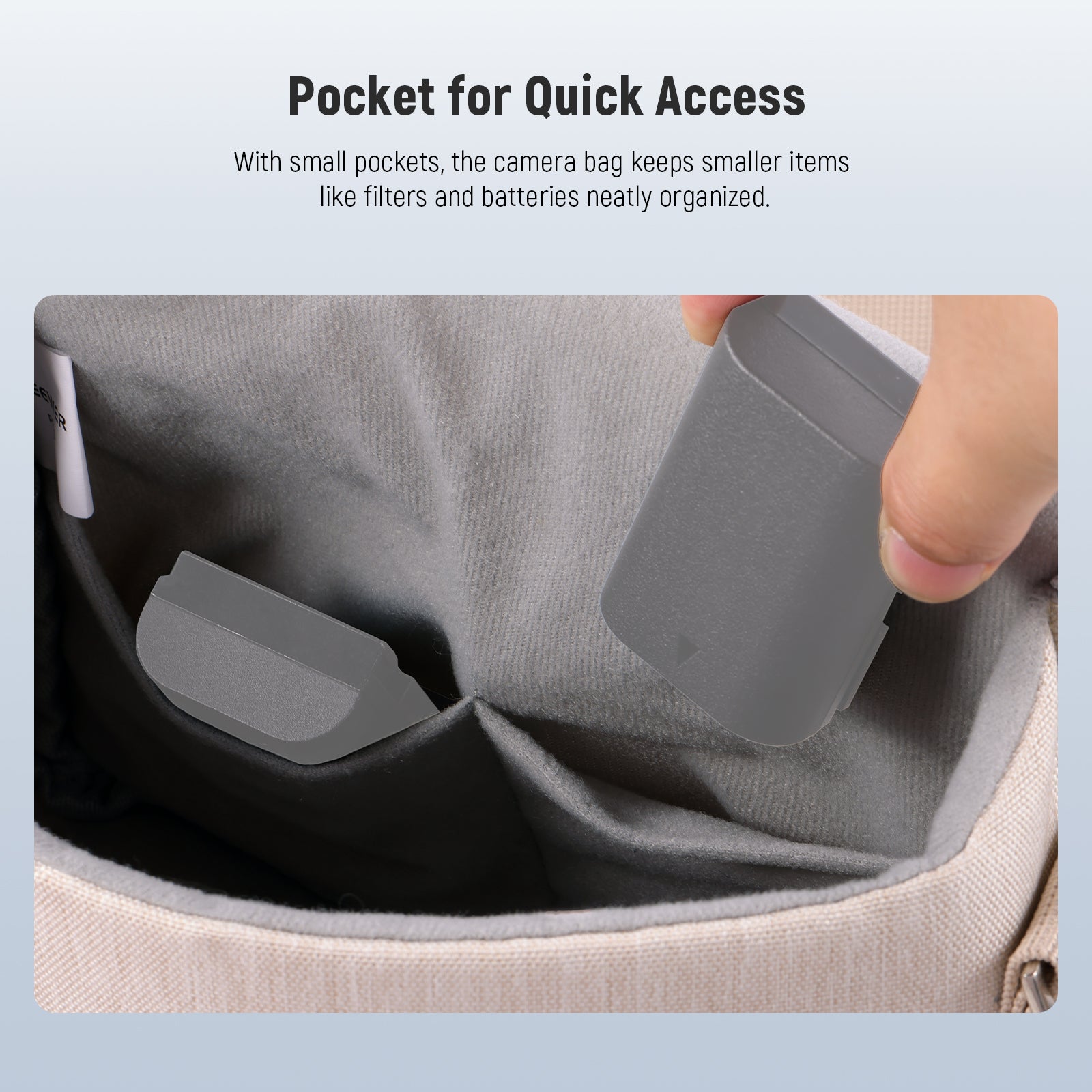 Equipped with small pockets, the digital camera case allows you to neatly organize smaller items