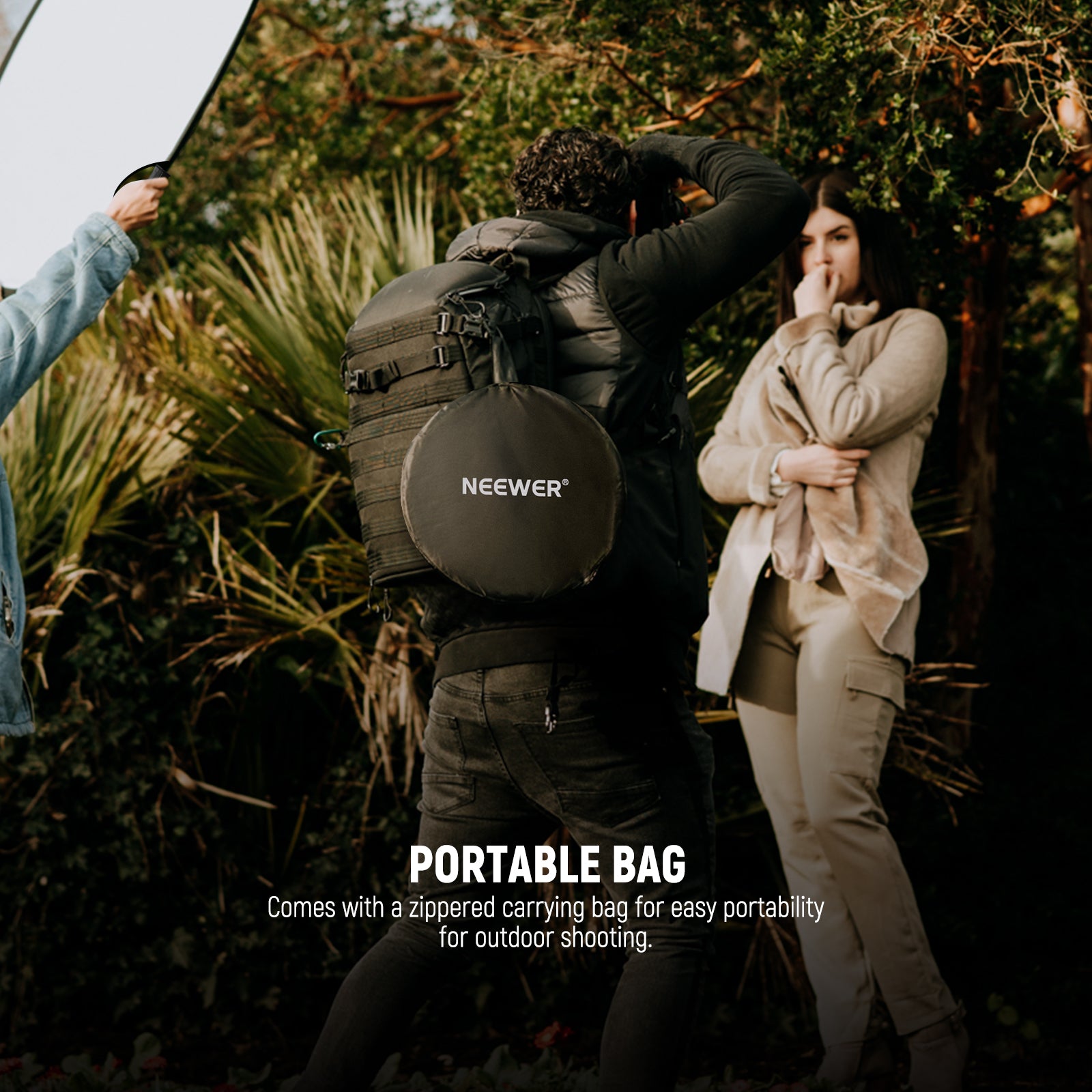 NEEWER SF7575F Collapsible Photography Reflector Set includes a zippered carrying bag.