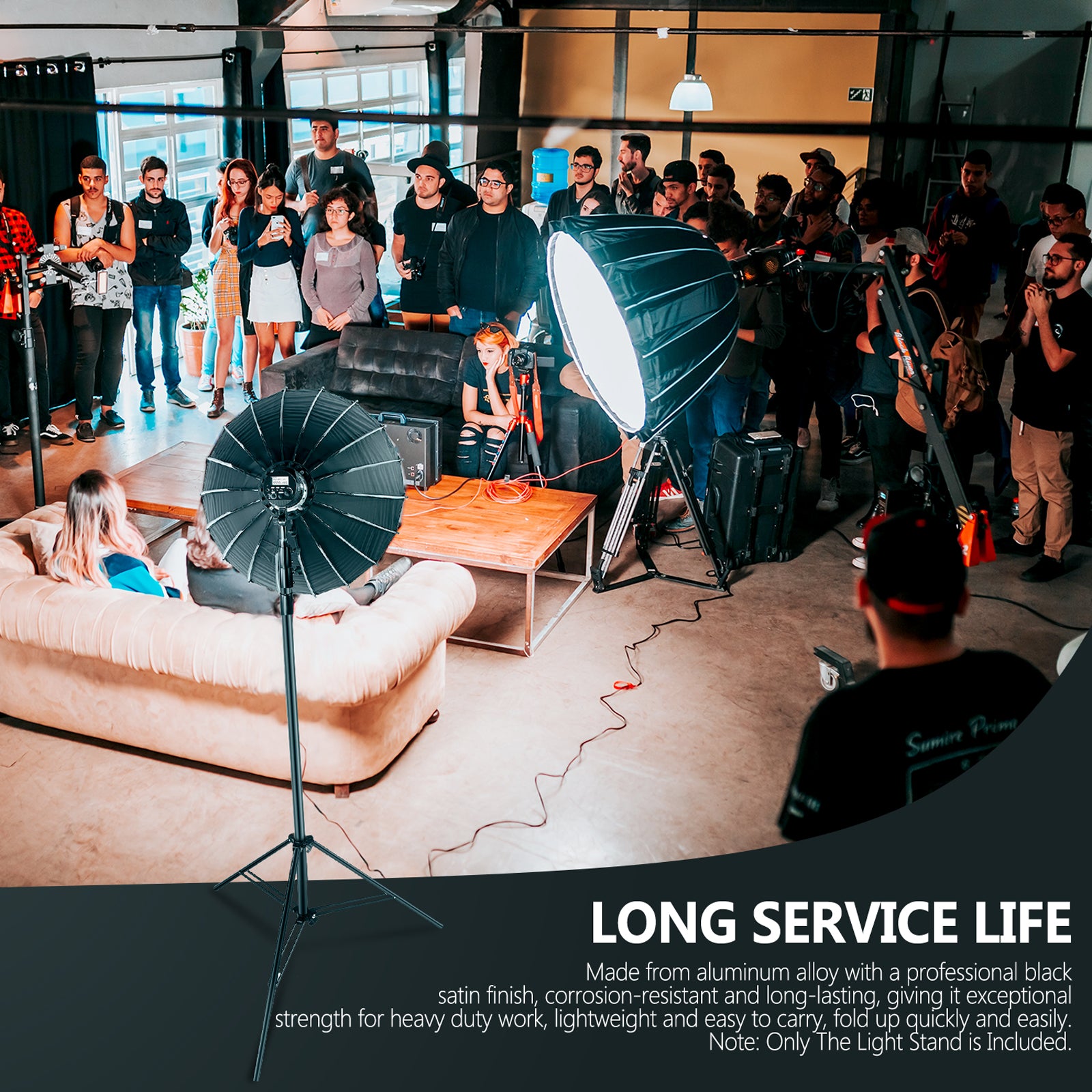 This durable yet lightweight tripod is made from aluminum alloy.