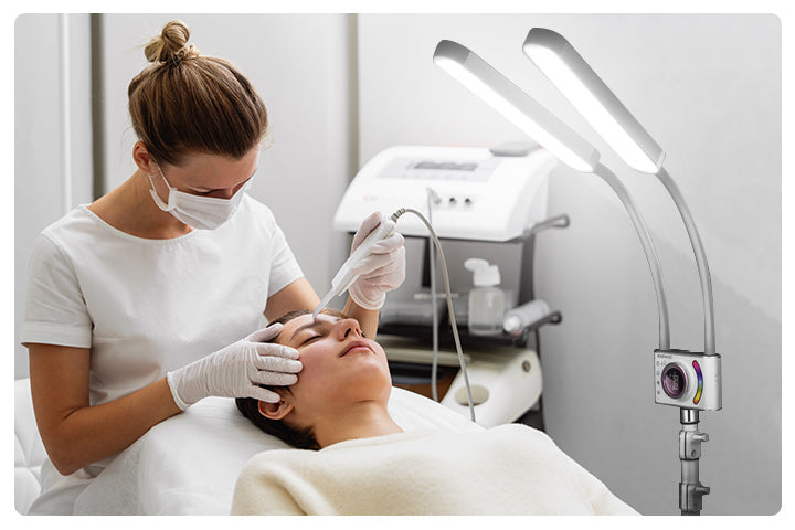 Best LED Light for Estheticians