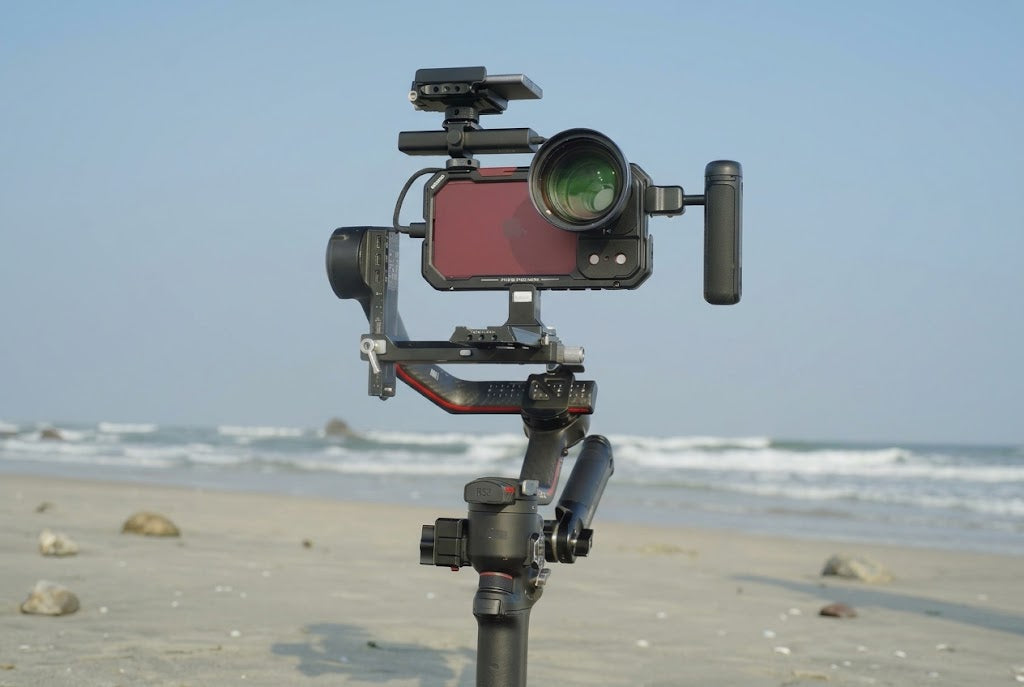 iPhone 18 Pro & Pro Max: Phone Case or Phone Cage for Photography?