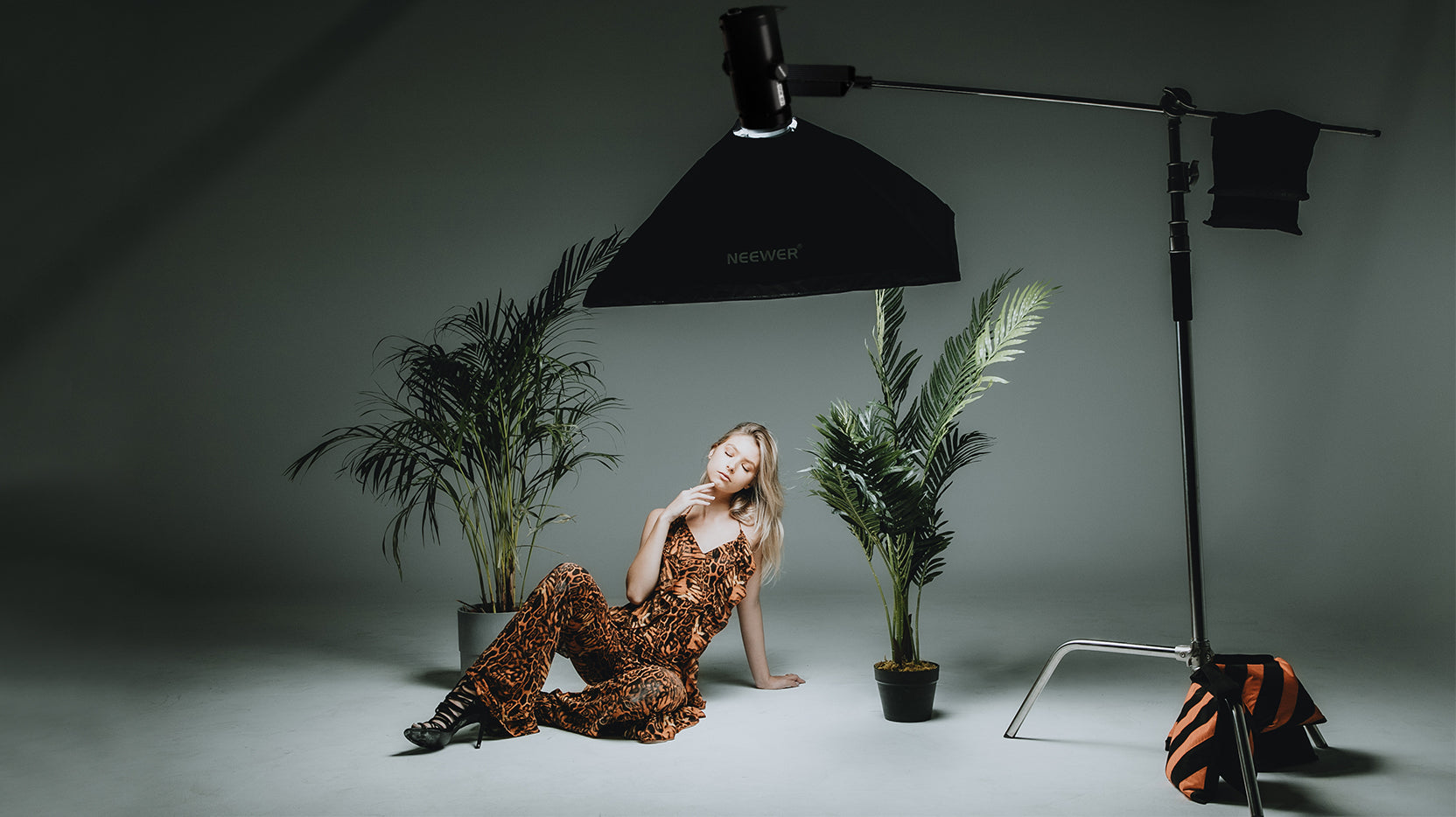 NEEWER - Photographic Equipment Store | Camera Accessories