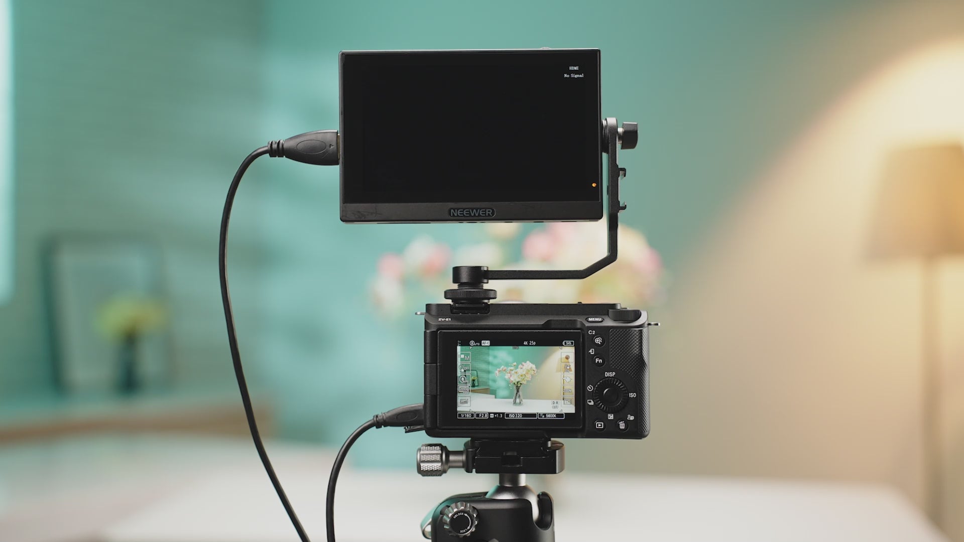 NEEWER F500 5.5 Inch Camera Monitor